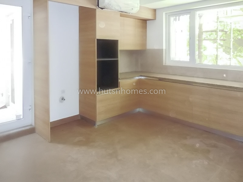 4 BHK Flat For Rent in Chanakyapuri