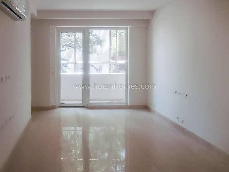 4 BHK Flat For Rent in Chanakyapuri