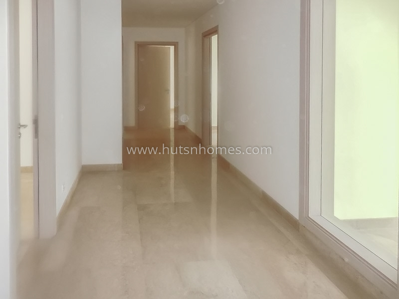 4 BHK Flat For Rent in Chanakyapuri