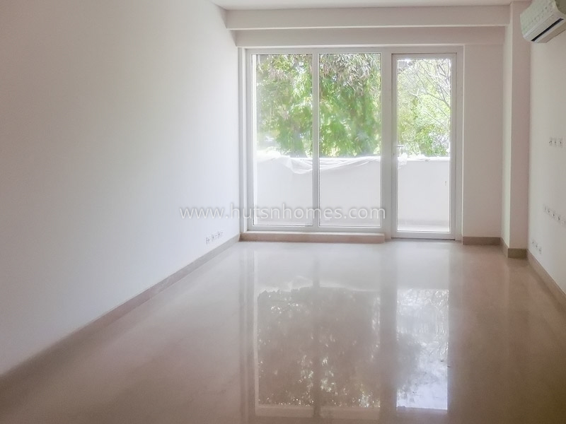 4 BHK Flat For Rent in Chanakyapuri