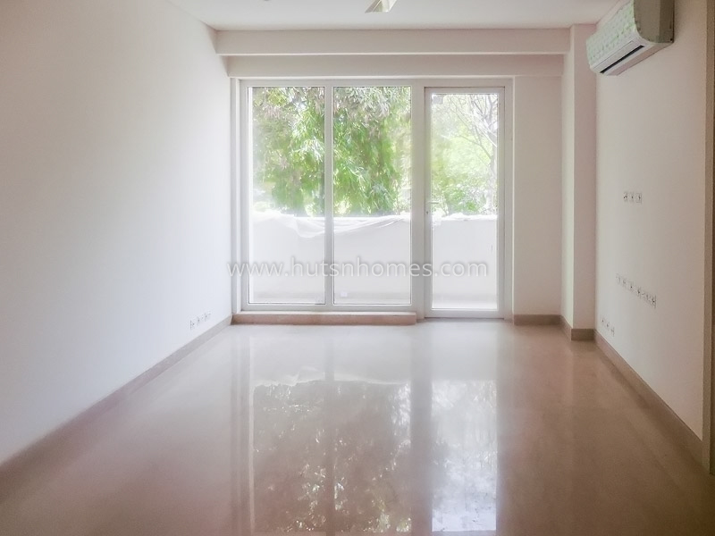 4 BHK Flat For Rent in Chanakyapuri