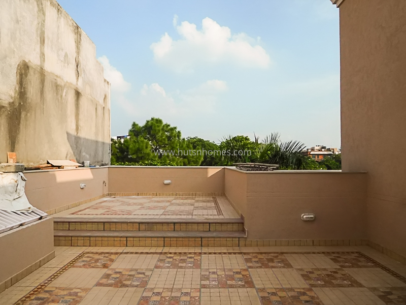 6 BHK House For Rent in Neeti Bagh