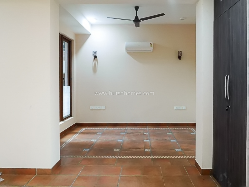 6 BHK House For Rent in Neeti Bagh