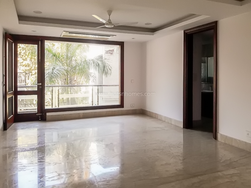 4 BHK Flat For Sale in Anand Lok