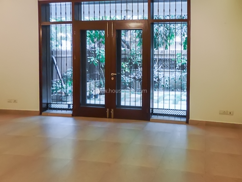 3 BHK Flat For Rent in Defence Colony