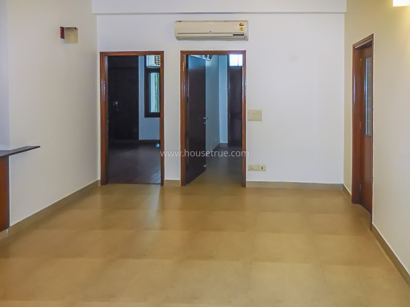 3 BHK Flat For Rent in Defence Colony