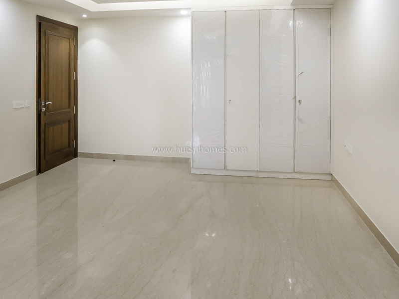 3 BHK Builder Floor For Rent in Defence Colony