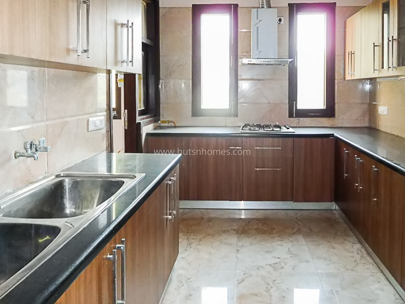 4 BHK Flat For Rent in Soami Nagar