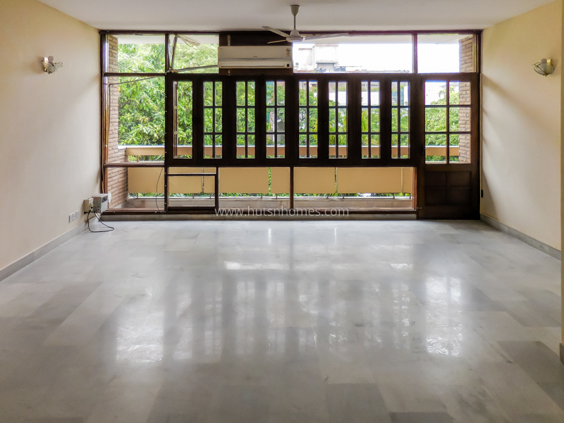 3 BHK Flat For Rent in Defence Colony