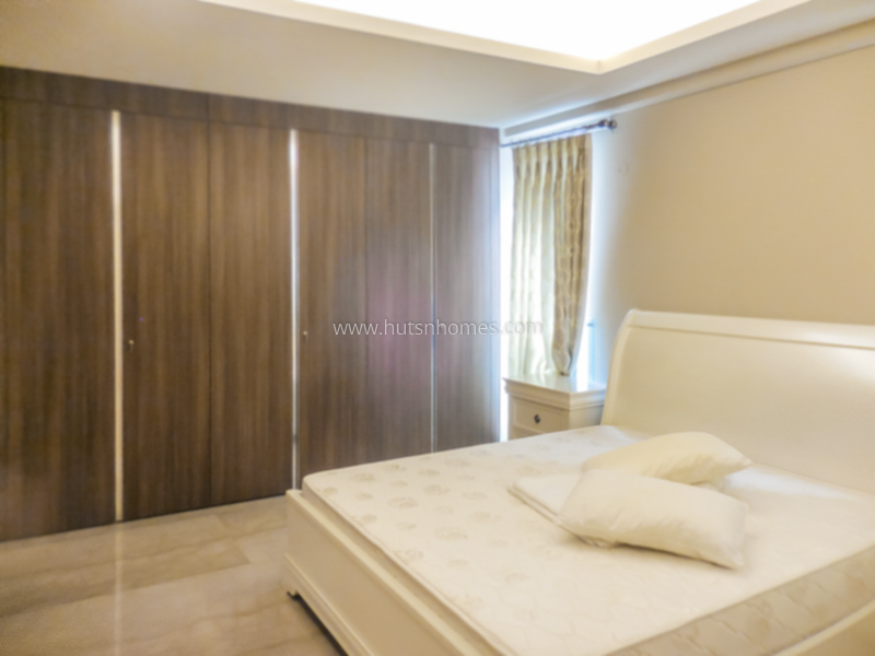 3 BHK Flat For Rent in Defence Colony