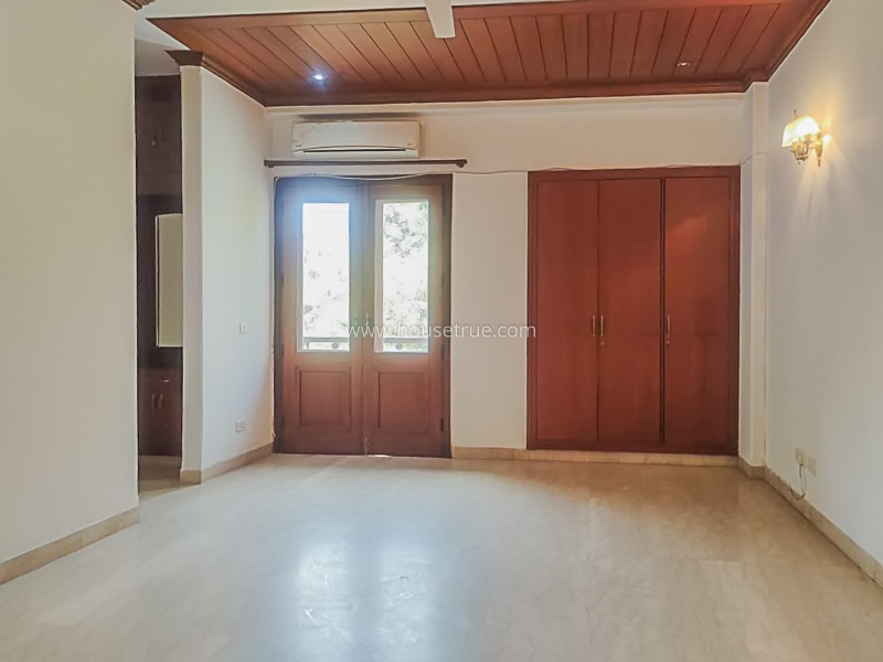 4 BHK Flat For Rent in Vasant Vihar