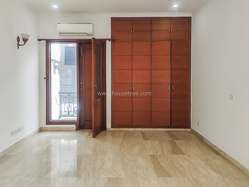 4 BHK Flat For Rent in Vasant Vihar