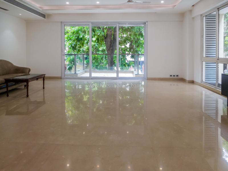 4 BHK Flat For Rent in Vasant Vihar