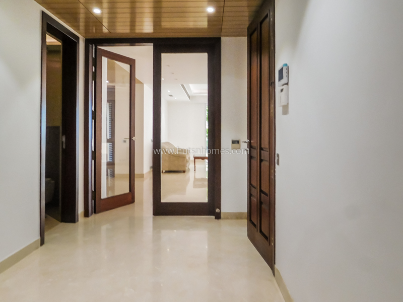 4 BHK Flat For Rent in Vasant Vihar