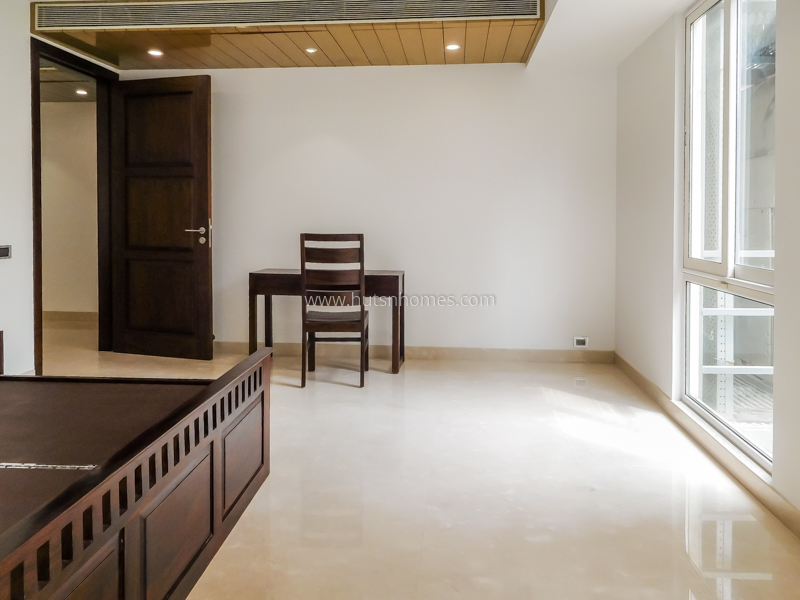 4 BHK Flat For Rent in Vasant Vihar