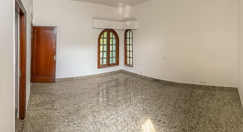 5 BHK House For Rent in Friends Colony East