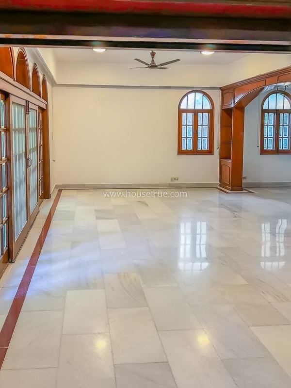 5 BHK House For Rent in Friends Colony East