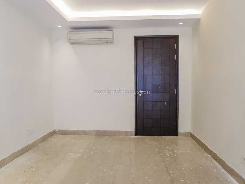 4 BHK Flat For Rent in Anand Niketan