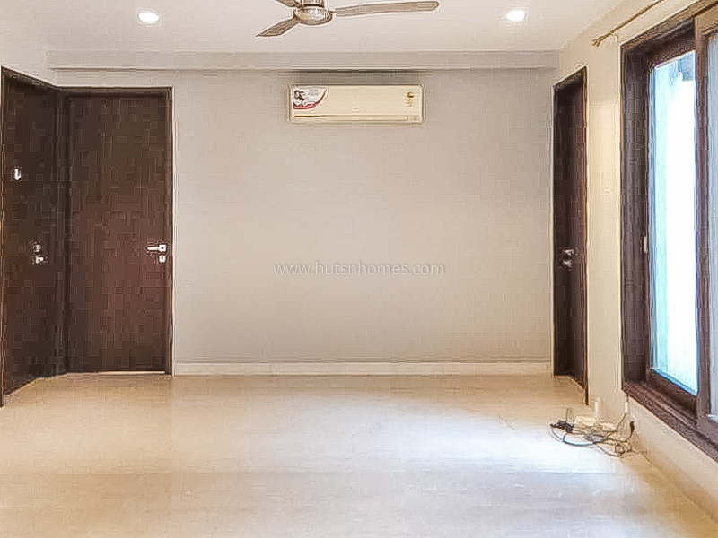 4 BHK Flat For Rent in Vasant Vihar