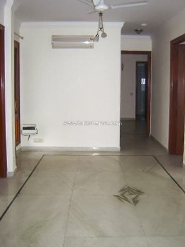 4 BHK Flat For Rent in Vasant Vihar