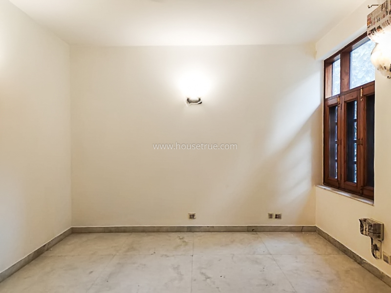 4 BHK Flat For Rent in Vasant Vihar