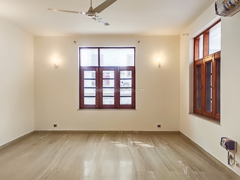 4 BHK Flat For Rent in Vasant Vihar