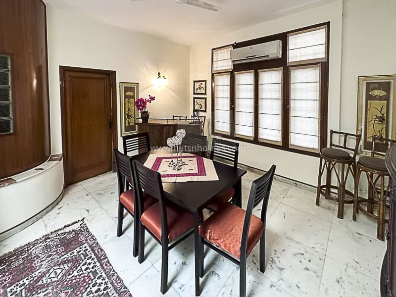 2 BHK Flat For Rent in Defence Colony