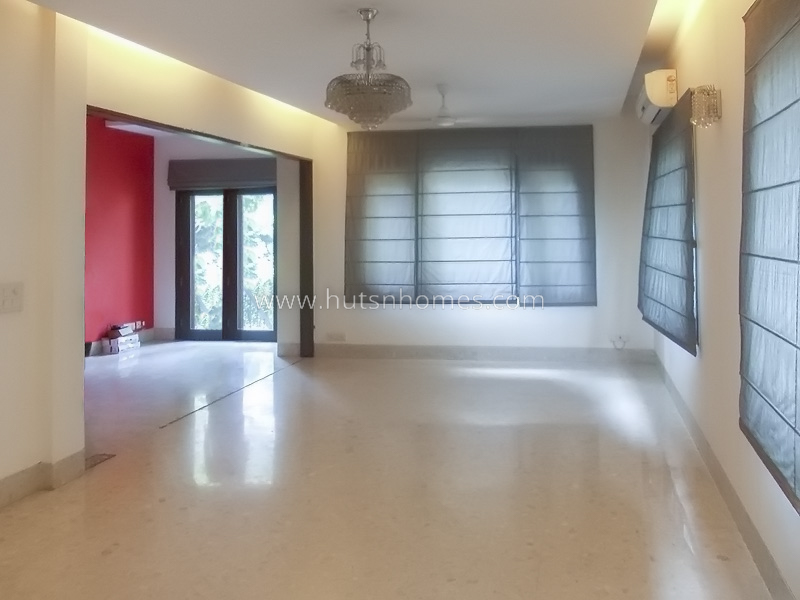 4 BHK Duplex For Rent in Defence Colony