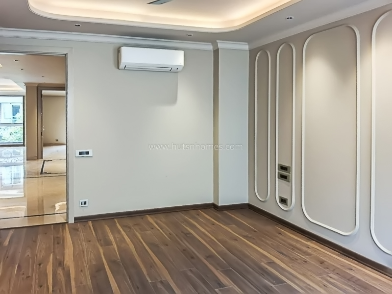 3 BHK Builder Floor For Rent in Defence Colony