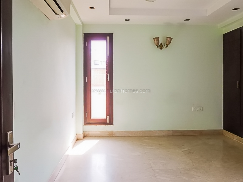 4 BHK Flat For Rent in Greater Kailash Enclave 1