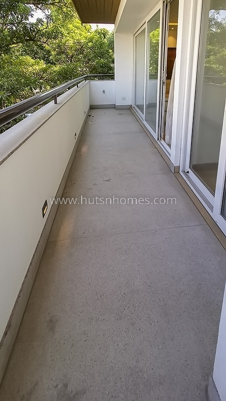 4 BHK Flat For Rent in Defence Colony