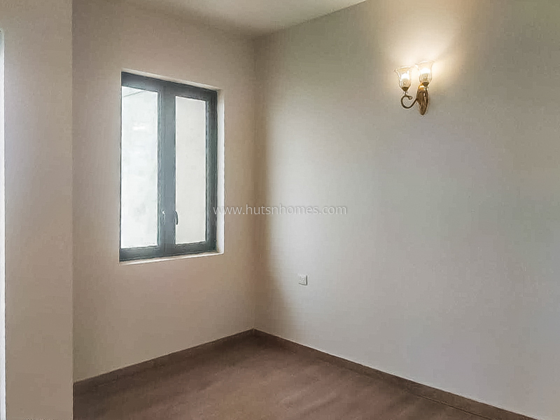 4 BHK Condo For Rent in Golf Course Extension Road