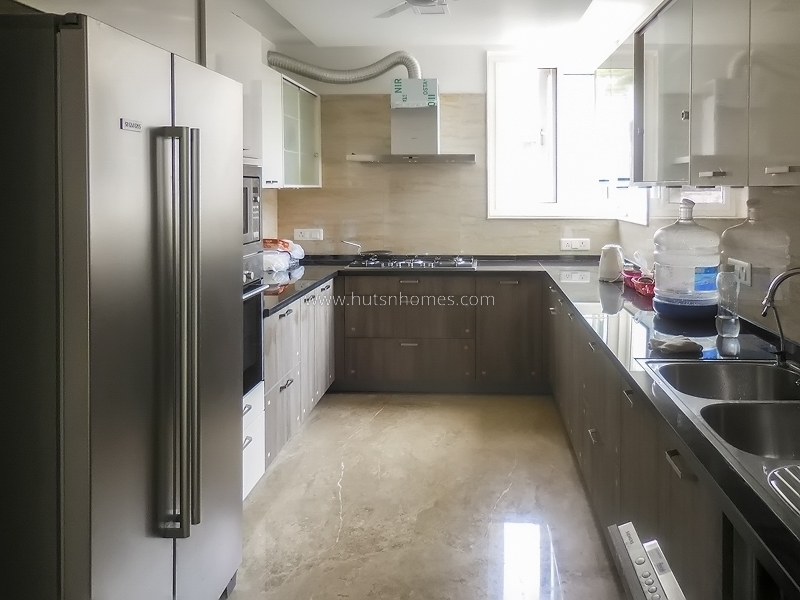 4 BHK Flat For Rent in Defence Colony