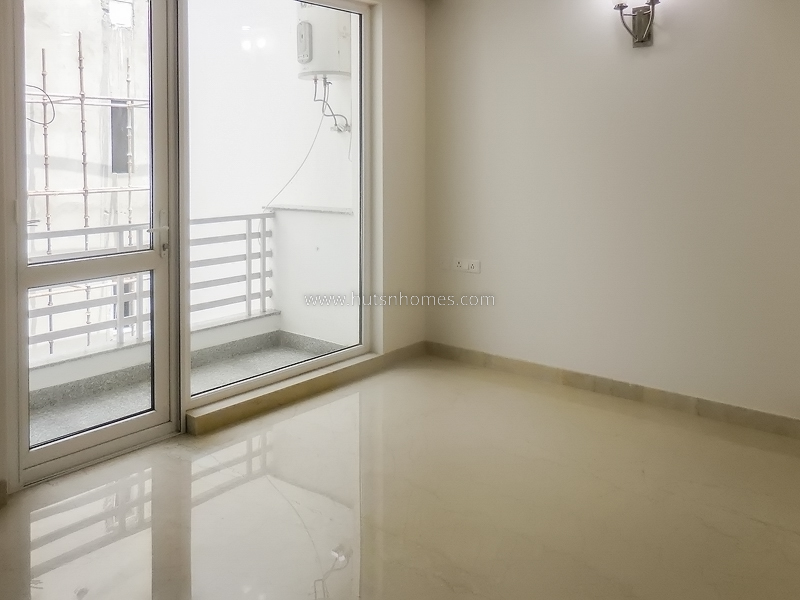 4 BHK Flat For Rent in Defence Colony