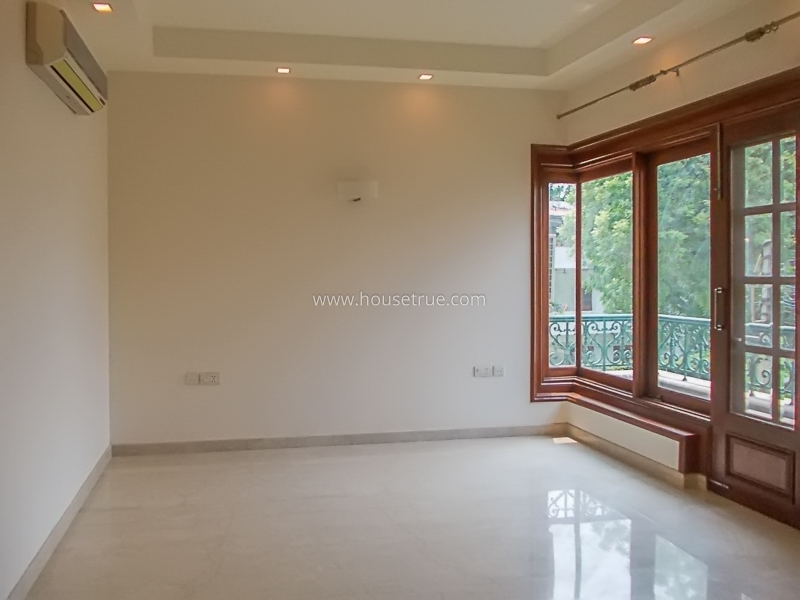 4 BHK Flat For Rent in Vasant Vihar