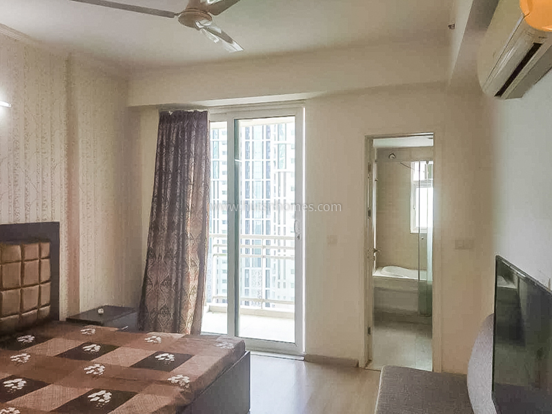 3 BHK Condo For Rent in Golf Course Road