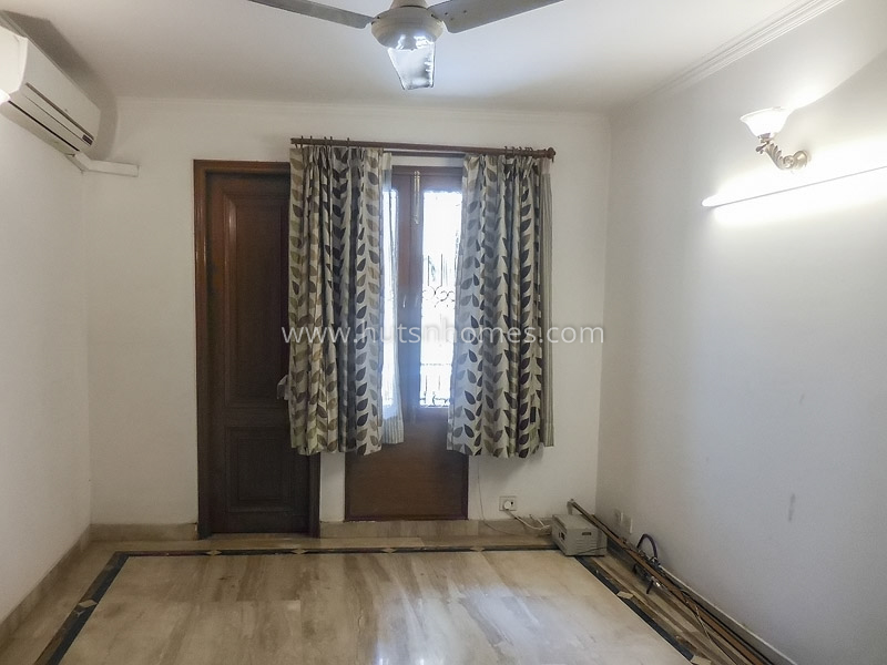 4 BHK Flat For Rent in Vasant Vihar