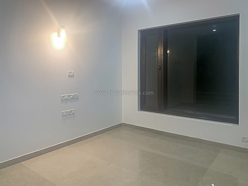 2 BHK Flat For Rent in Panchsheel Park