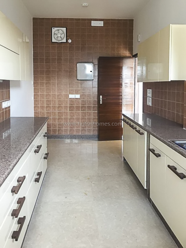 2 BHK Flat For Rent in Panchsheel Park