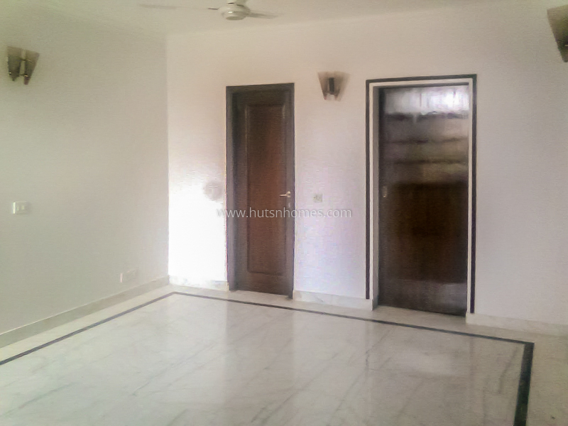 4 BHK Flat For Rent in Vasant Vihar