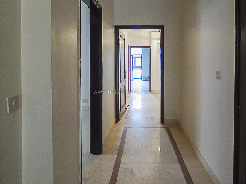 4 BHK Flat For Rent in Vasant Vihar