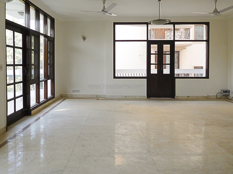 4 BHK Flat For Rent in Vasant Vihar