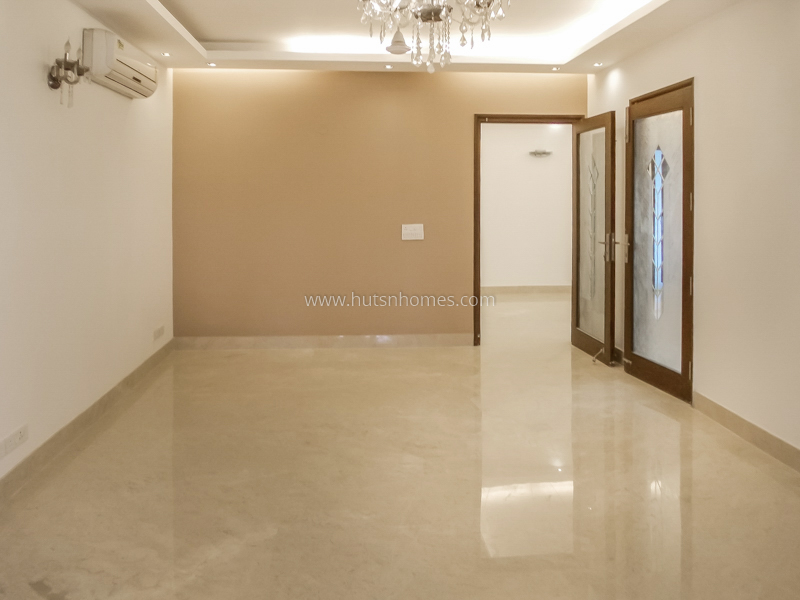 3 BHK Flat For Rent in Chanakyapuri