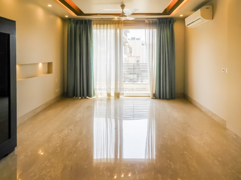 4 BHK Flat For Rent in Vasant Vihar