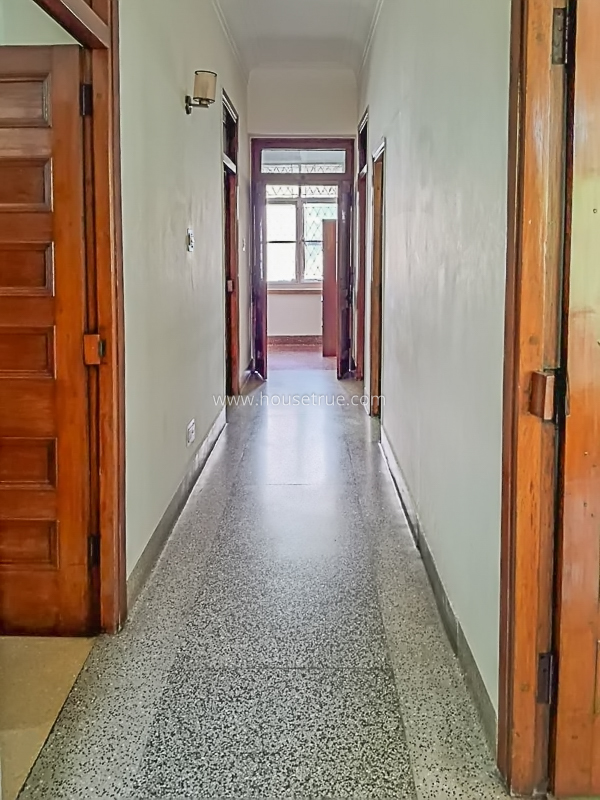 2 BHK Flat For Rent in Chanakyapuri