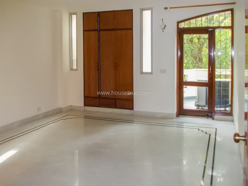 3 BHK Flat For Rent in Chanakyapuri