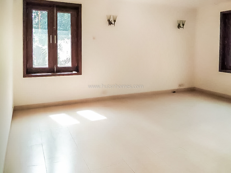 5 BHK Farm House For Rent in Radhey Mohan Drive