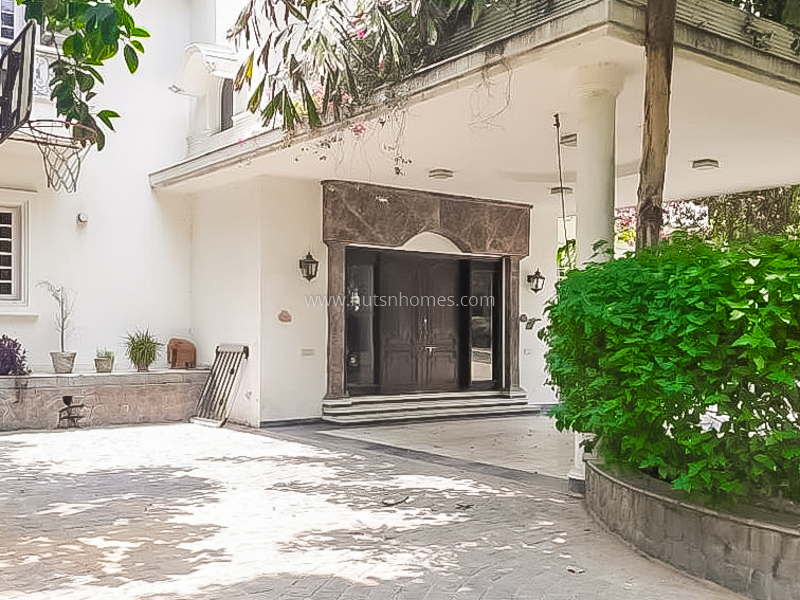 5 BHK Farm House For Rent in Radhey Mohan Drive