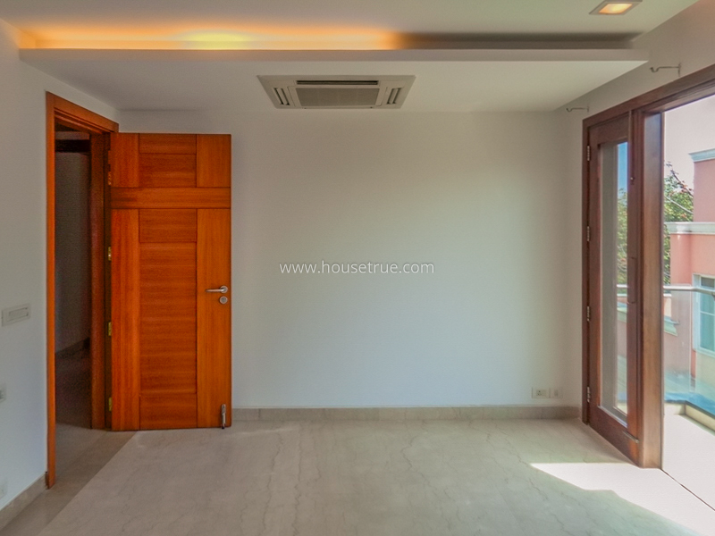 4 BHK Flat For Rent in Vasant Vihar