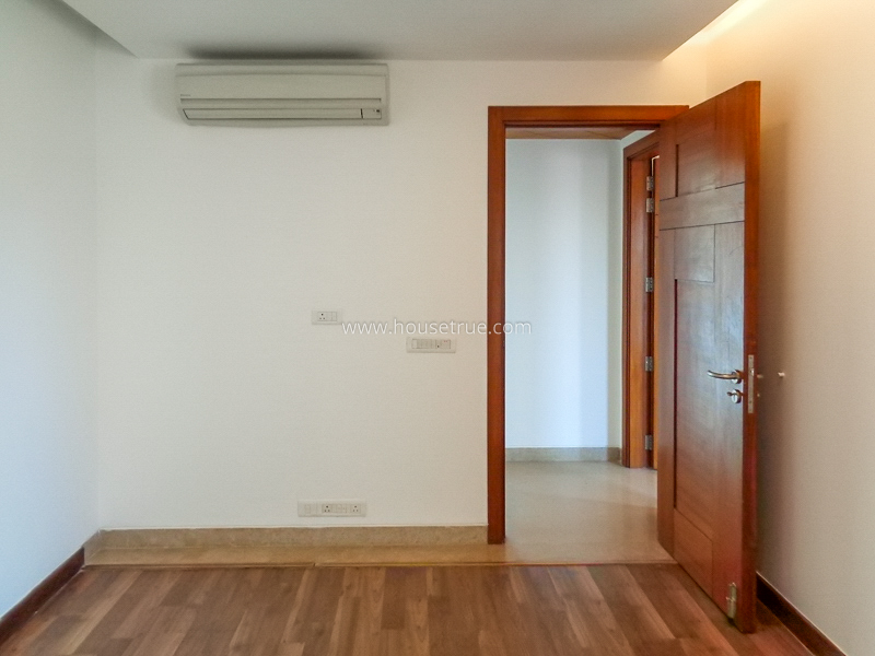 4 BHK Flat For Rent in Vasant Vihar